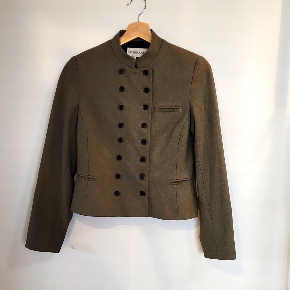 Mint condition Bloomingdale's petite jacket size 4
